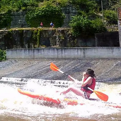 Kayak suk 10.6 paddle sur la rivière célé