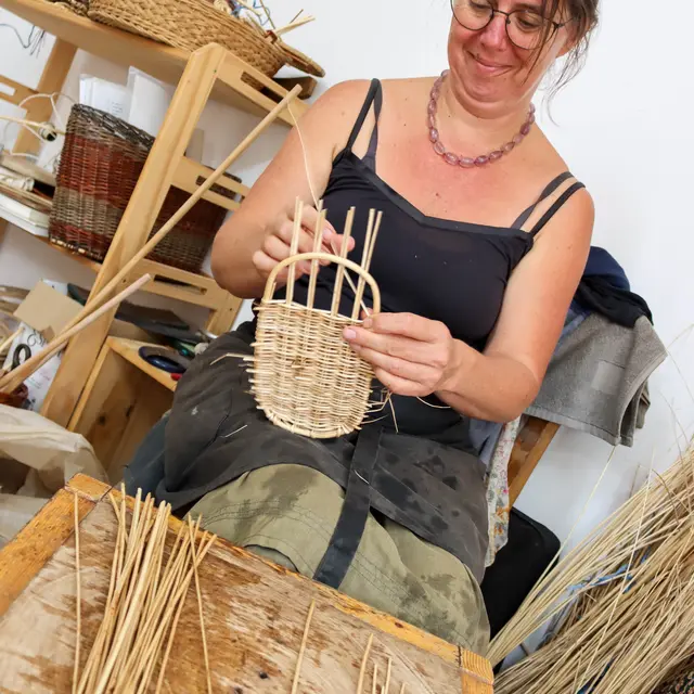 Atelier de Vannerie du Cele a Cabrerets dans le Lot. Metiers d'arts et artisanat.