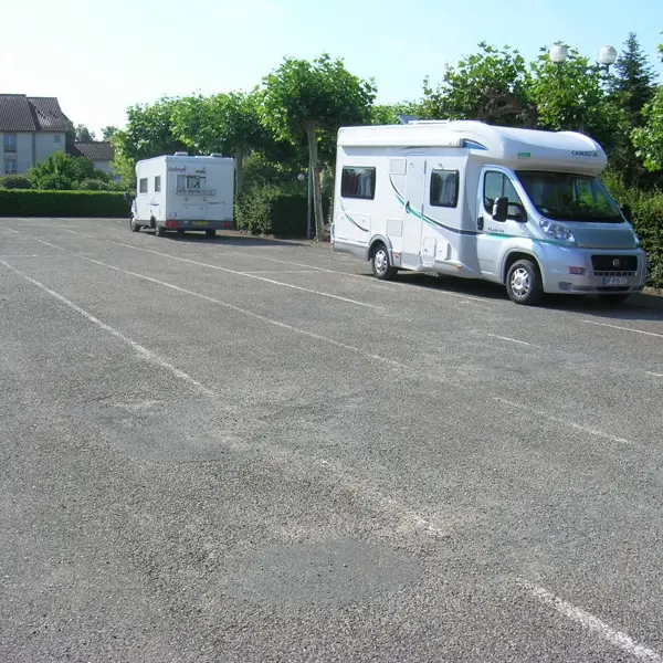 aire d'accueil de puy l'eveque