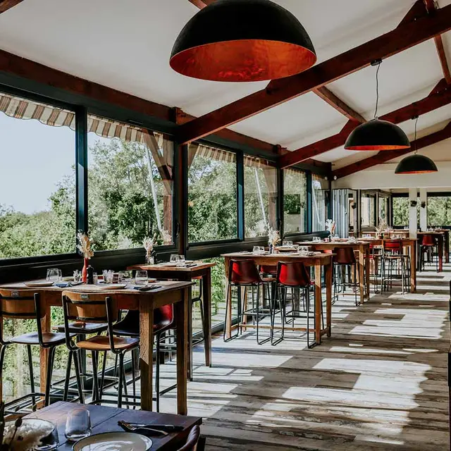salle - vue longueur - restaurant - l'atelier d'imbert - rocamadour