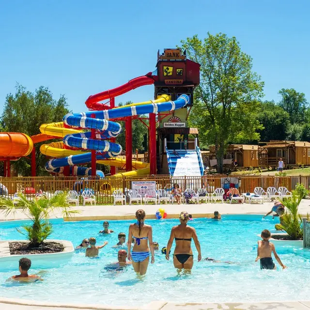 HPAAQU047V504HY3_Tournon_DomaineUllule_piscine