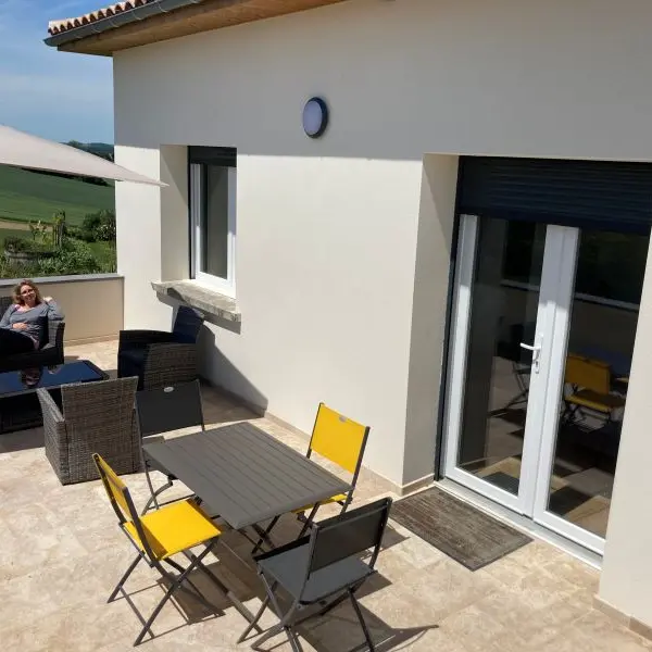 HLO_Gîte Grégory_Hautesvignes_terrasse