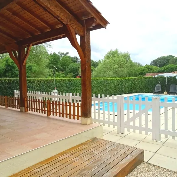 HLOAQU047FS000H3_grande