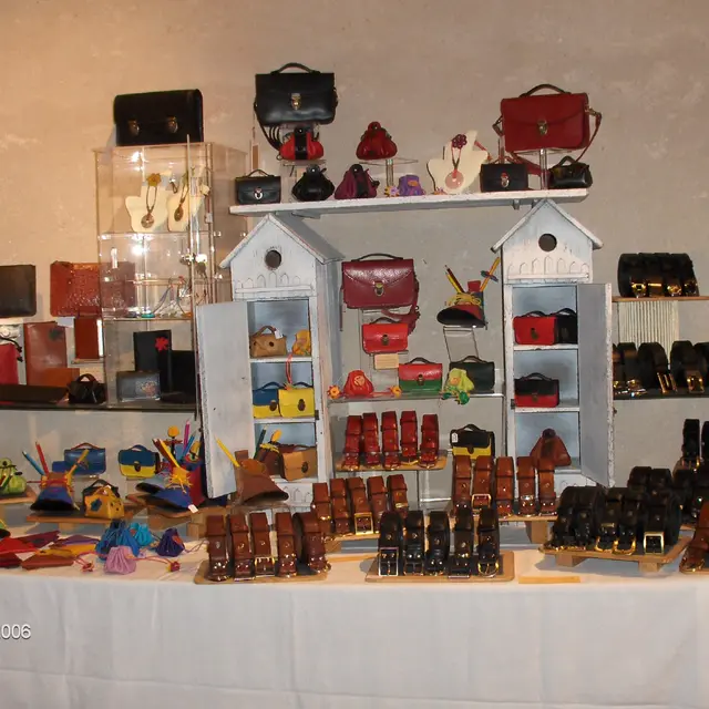 Le Rond de Cuir - Marie France Dequin