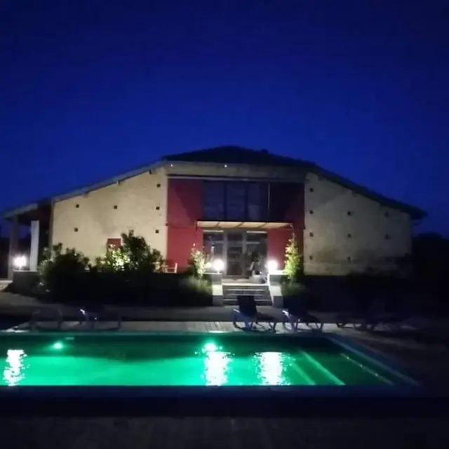 extérieur piscine 2