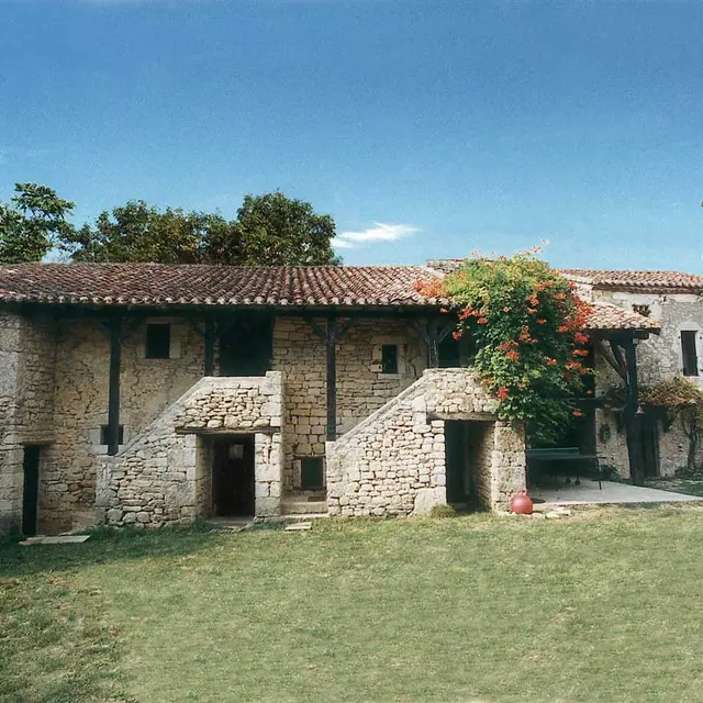 HCOLLAQU047V5026GV_Thézac_ManoirDeLaGabertie_Faffa_extérieur