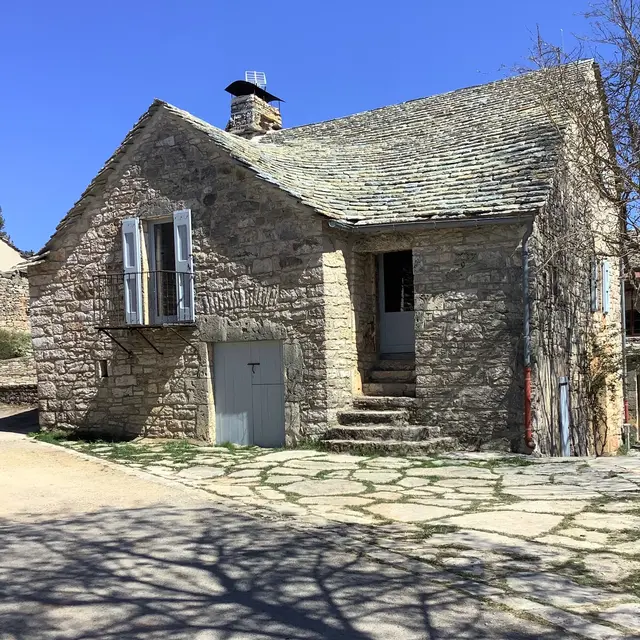 Gîte l'Oustal Vielh à Soulages - Saint-Georges de Lévéjac
