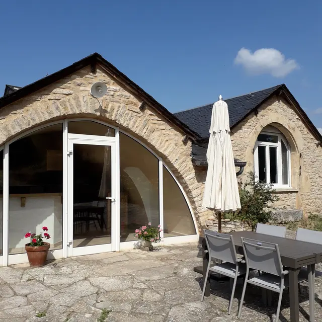 2 Extérieur côté cour