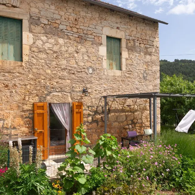 385742-0_48G121480_487e5da5aed15e950e71e2fb6b19f72d