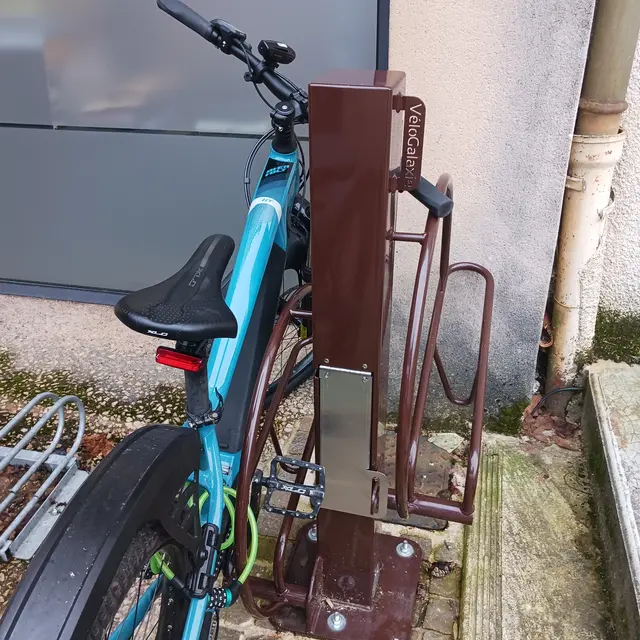 Borne vélo Mairie La Canourgue