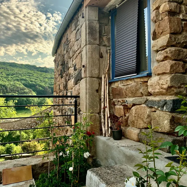 Grange-entree-jardin