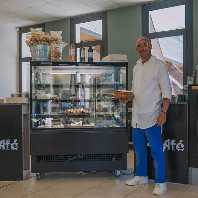 restaurant causse Méjean Aven Armand