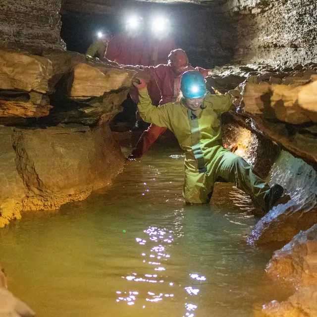 Spéléo Spéléologie - Clujade rivière souterraine