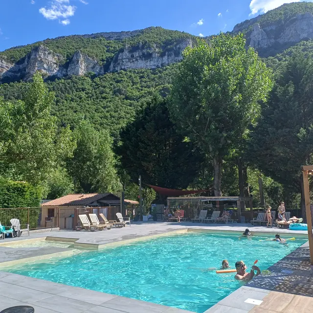 camping-taranis-gorges-tarn-piscine (1)