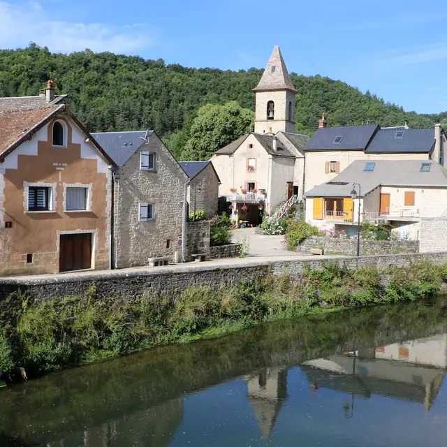 Les Salelles au bord du Lot_1