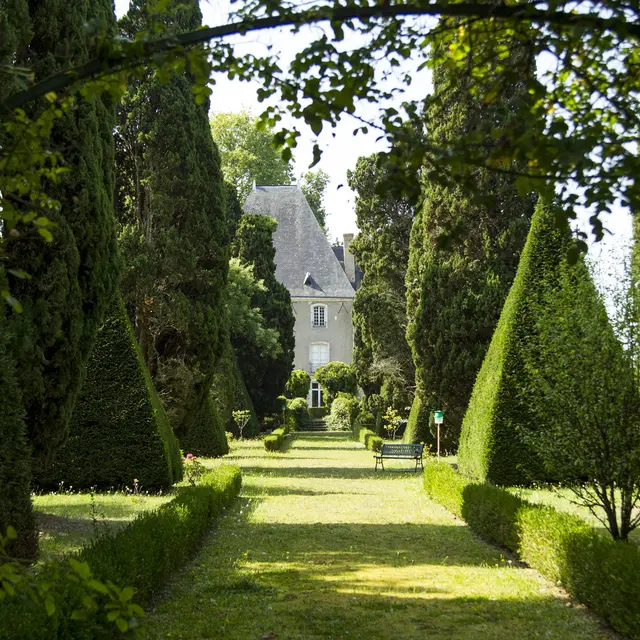 Chateau de Bazouges®Allwrite