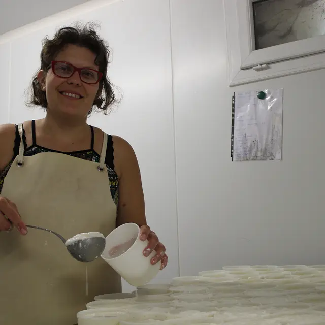 vallee-de-la-sarthe-Fromages-de-sophie-Mise-en-pot