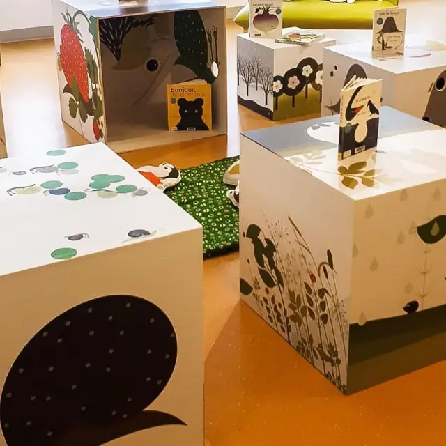 EXPOSITION JOUE AVEC RAYMOND