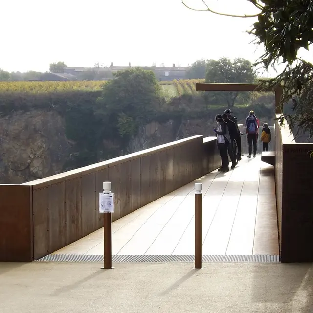 Porte-vue-pont-caffino-octobre-2020-le-vignoble-de-nantes-tourisme--1-