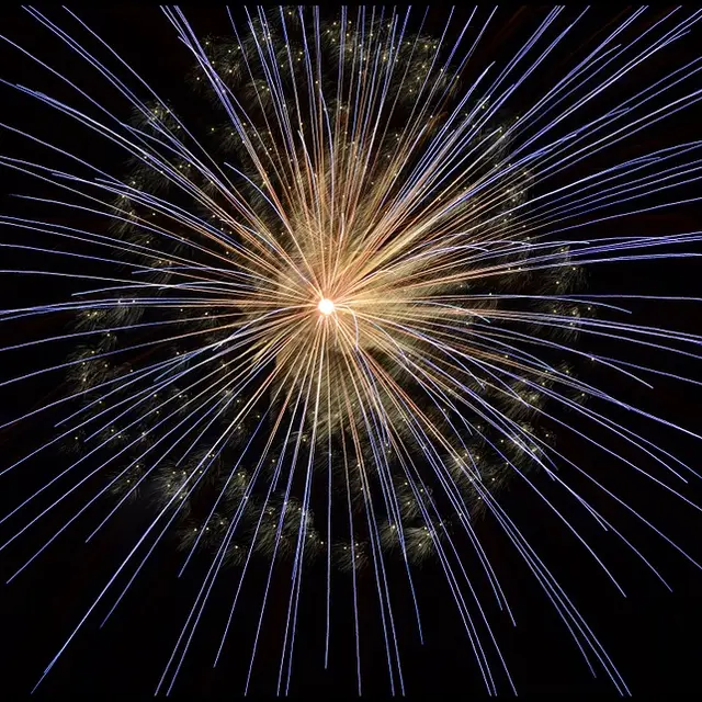fireworks-102971-960-720