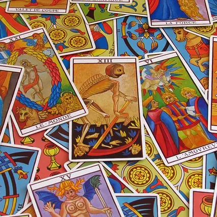 fortune-telling-2458920_640