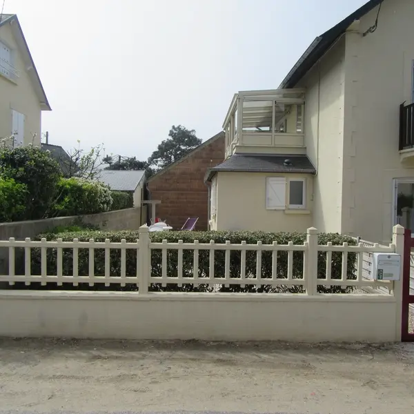0-jullouville-meuble-villa-caprice-hubert-bassard
