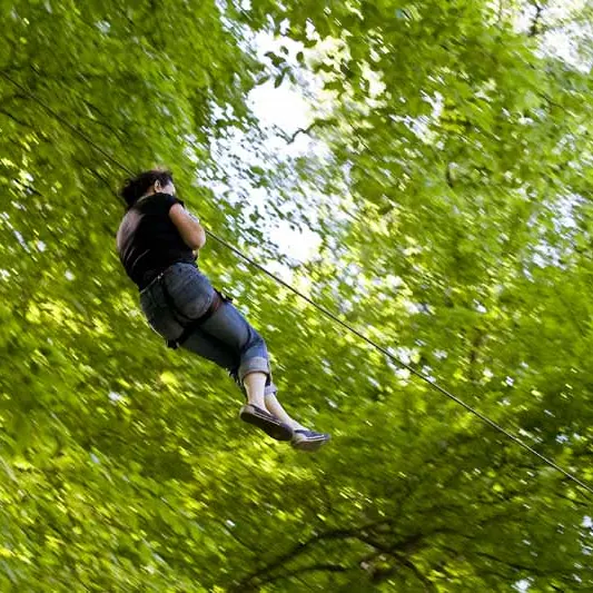 2013_Bellefontaine_village_enchante_tyrolienne_2