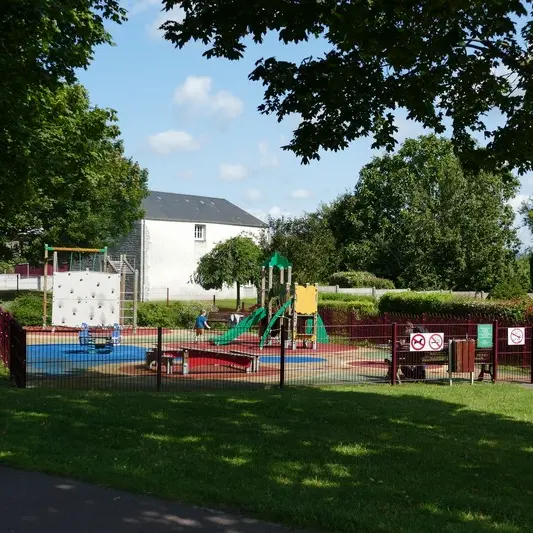 Aire de jeux quettreville sur sienne salle des fetes (1)