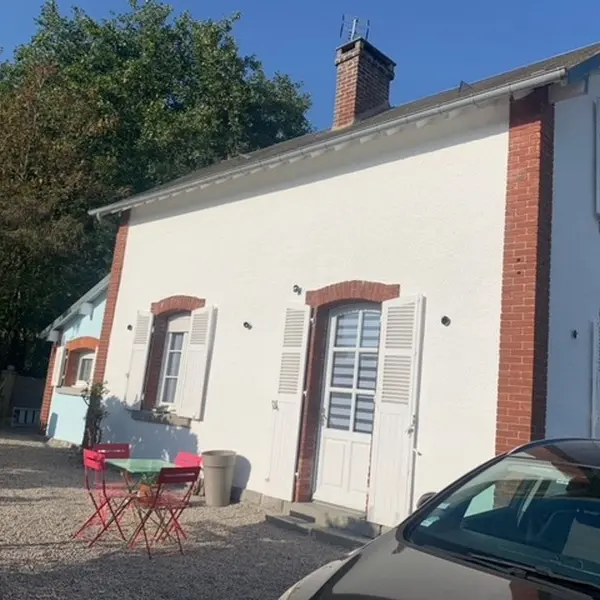 Gite montmartin sur mer labbe isabelle maisonnette de la gare