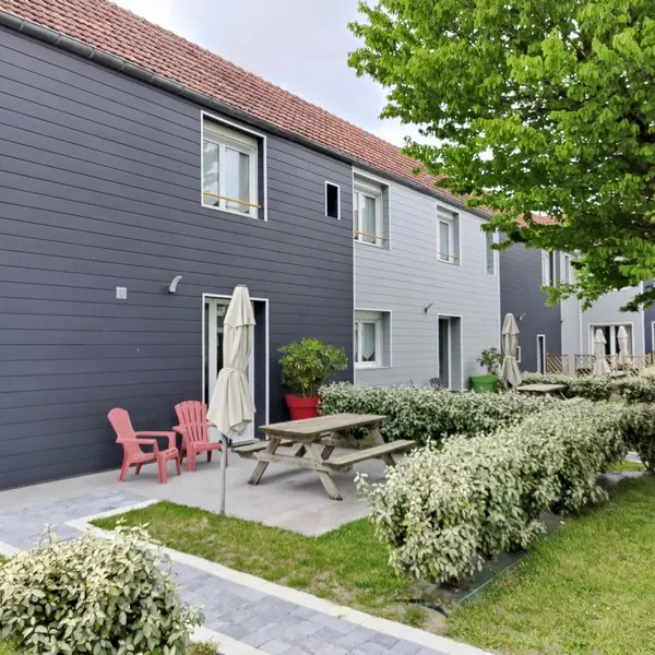 Gite gouville sur mer village du phare gite 6 8   personnes (12)