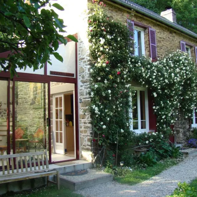 Gratot-meublé-la-maison-a-la-cascade-06