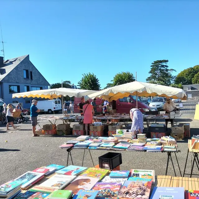 Marché aux livres d'occasion Jullouville