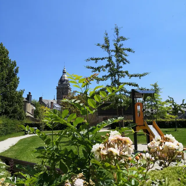 Parc Commanderie81200X1200 ©OTVilledieu