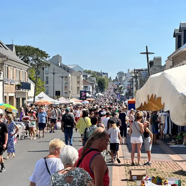 Vide-greniers Donville les Bains