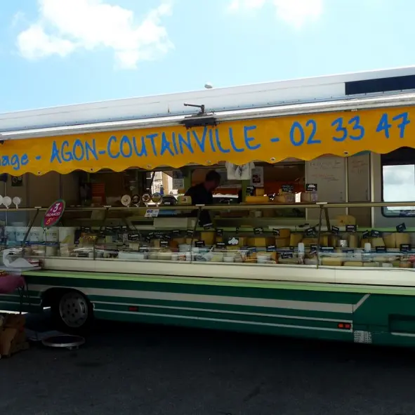agon-coutainville-specialiste-du-fromage (1)