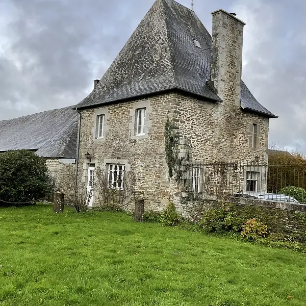 equilly-pavillon-sainte-anne-4