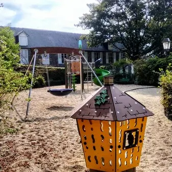 Aire de jeux du jardin des plantes (Coutances) | Coutances Tourisme :  Organisez vos vacances dans la Manche