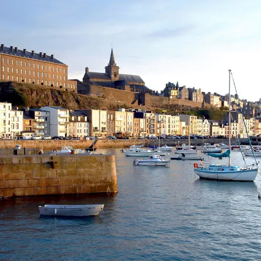 granville-meuble-la-vigie-sur-le-port-1