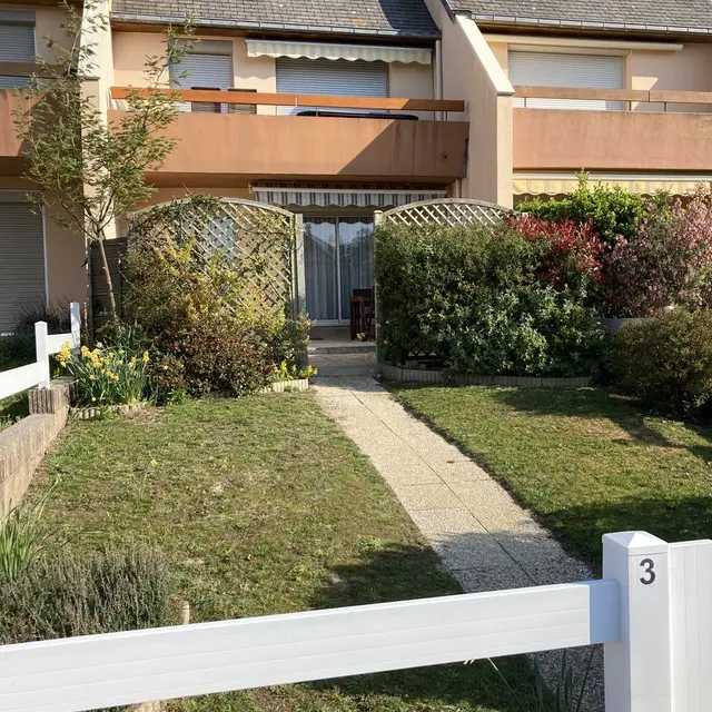 saint-martin-de-brehal-meuble-residence-du-soleil-0