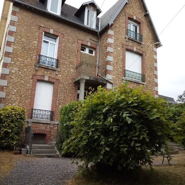 saint-pair-sur-mer-meuble-chevallier-0