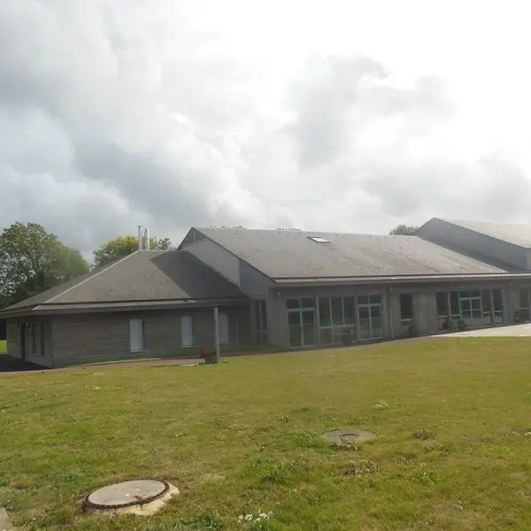 salle des fetes saint sauveur lendelin (1)