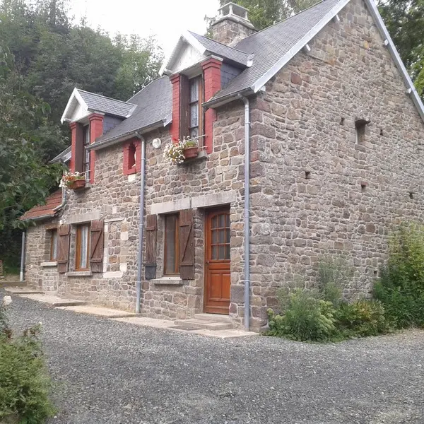 sourdeval-les-bois-meuble-watts (1)