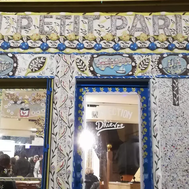 Façade Petit Paris