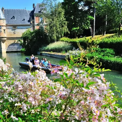 balades-en-barque-chalons-chateau-du-marche