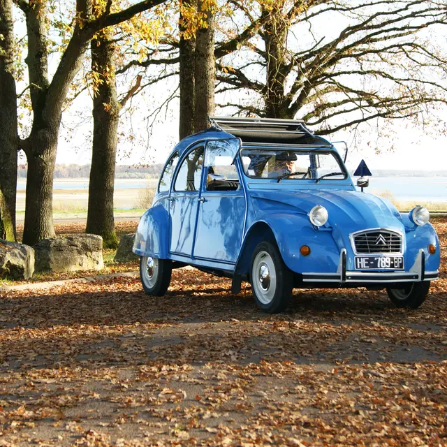 Champagne Rétro Tour - 2 CV
