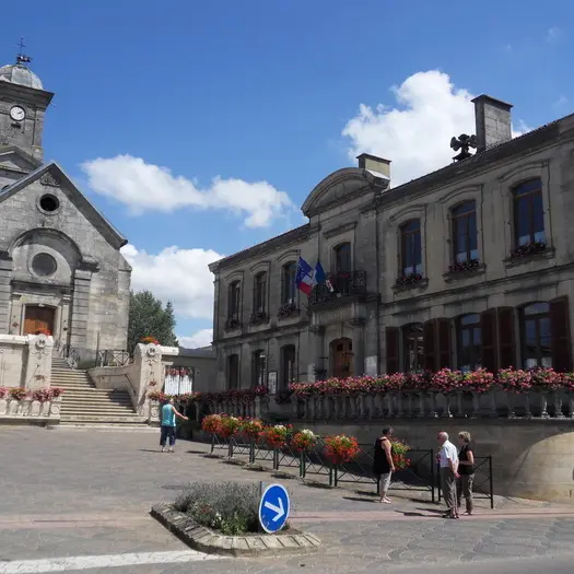 Eglise - Mairie de Brousseval