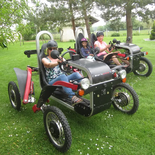 SWINCAR
