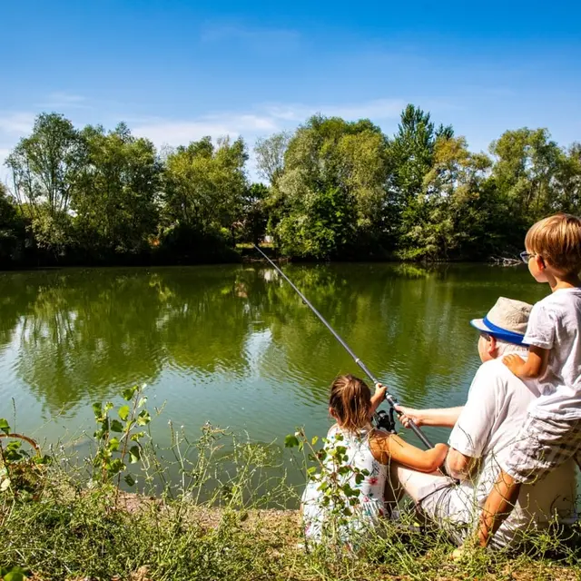camping-chalons-terracamps-etang-peche
