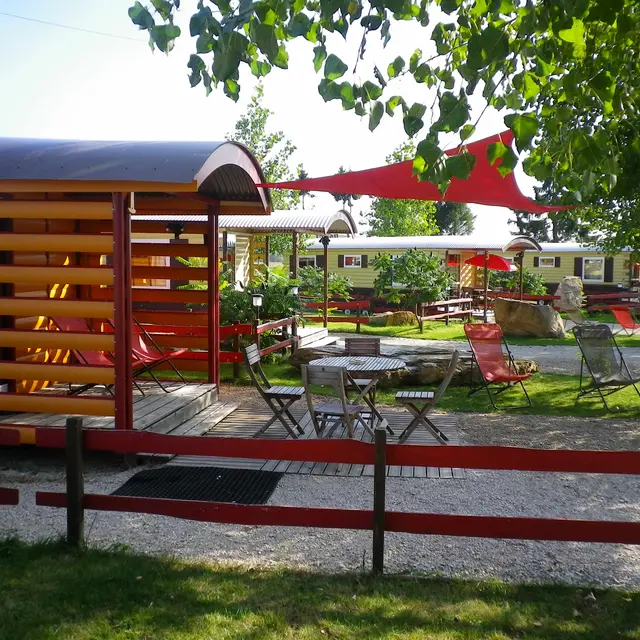 Hebergement-Roulotte - Camping Sur la Route du Der