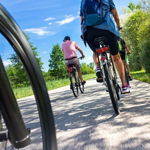 paris-balades-velo-pistes-cyclables-chantilly-versailles-chatou-montparnasse-vincennes-massy-famille-idees-meilleures